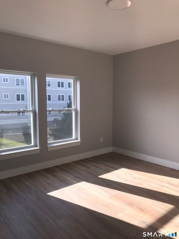 300 Harbour Close P, New Haven, CT 06519