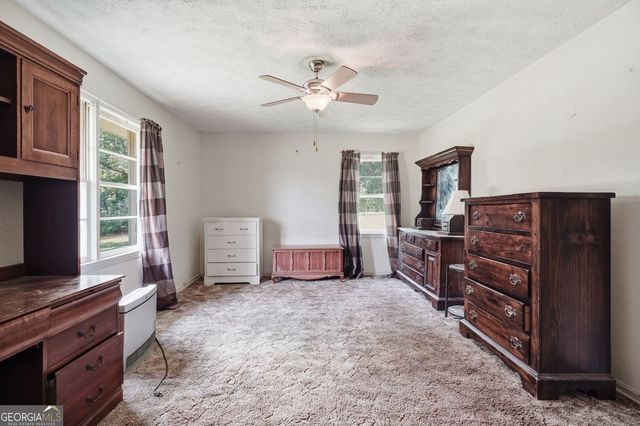 264 School Street, Gillsville, GA 30543