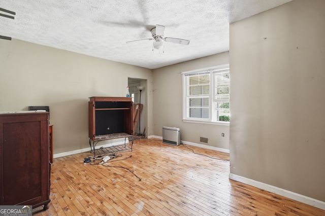 264 School Street, Gillsville, GA 30543