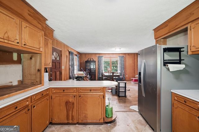 264 School Street, Gillsville, GA 30543