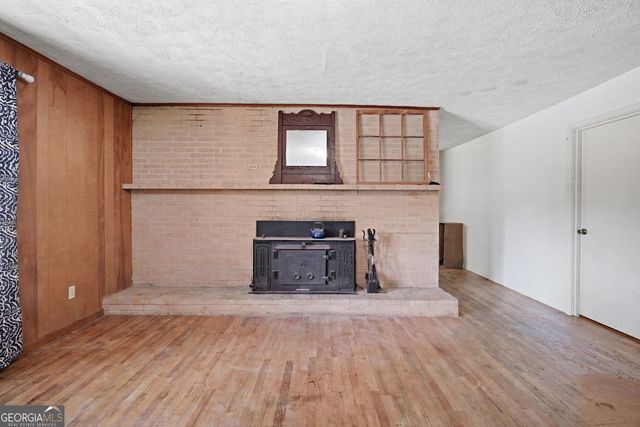 264 School Street, Gillsville, GA 30543