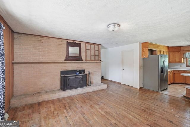 264 School Street, Gillsville, GA 30543