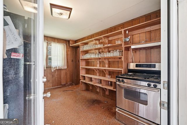 264 School Street, Gillsville, GA 30543