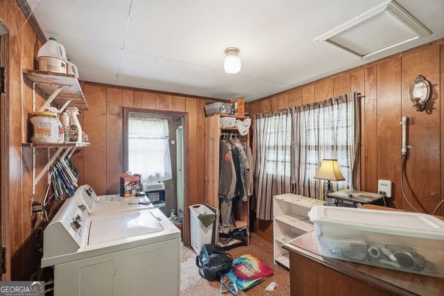 264 School Street, Gillsville, GA 30543