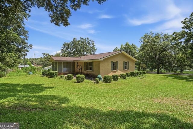 264 School Street, Gillsville, GA 30543