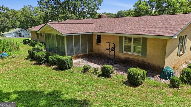 264 School Street, Gillsville, GA 30543