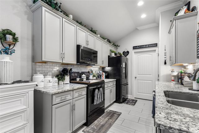 3016 Loy Lake Road, Denison, TX 75020