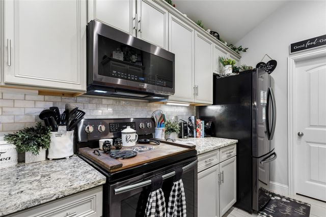 3016 Loy Lake Road, Denison, TX 75020