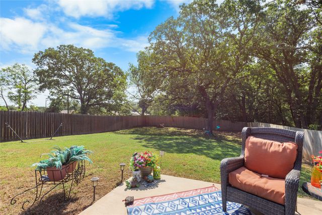 3016 Loy Lake Road, Denison, TX 75020