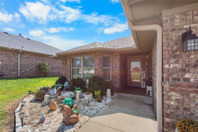 3016 Loy Lake Road, Denison, TX 75020