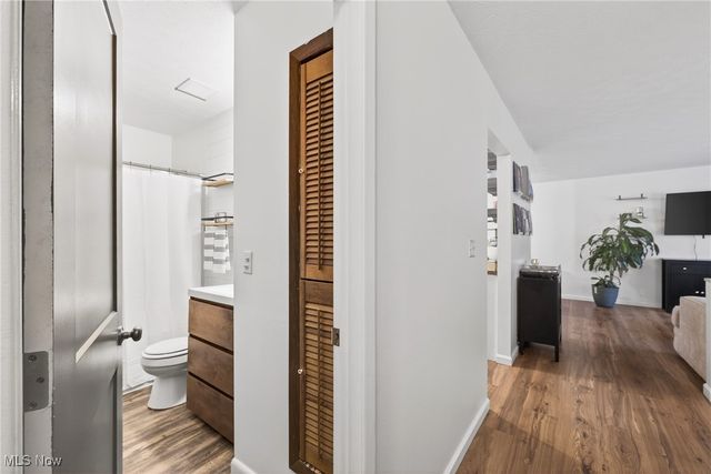 434 E Overlook Drive, Eastlake, OH 44095