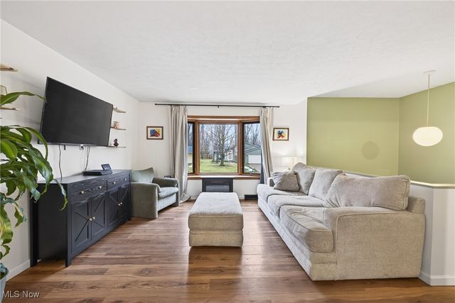 434 E Overlook Drive, Eastlake, OH 44095