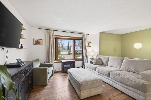 434 E Overlook Drive, Eastlake, OH 44095