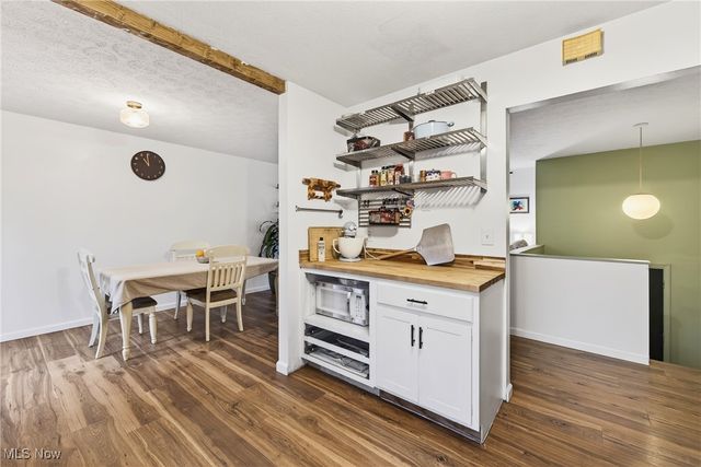 434 E Overlook Drive, Eastlake, OH 44095