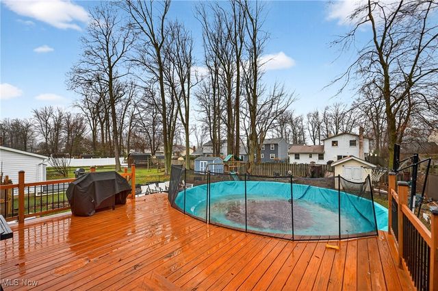 434 E Overlook Drive, Eastlake, OH 44095