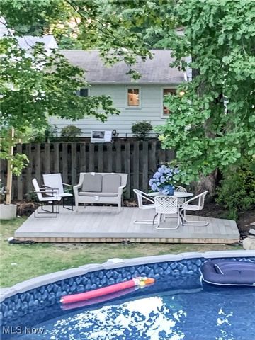 434 E Overlook Drive, Eastlake, OH 44095