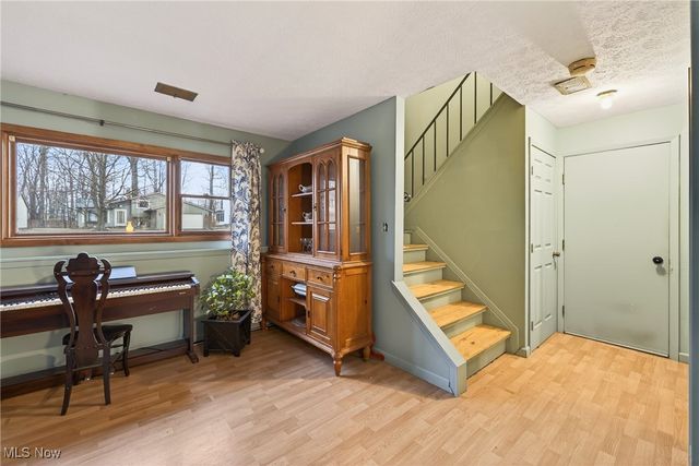 434 E Overlook Drive, Eastlake, OH 44095