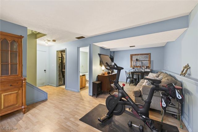 434 E Overlook Drive, Eastlake, OH 44095