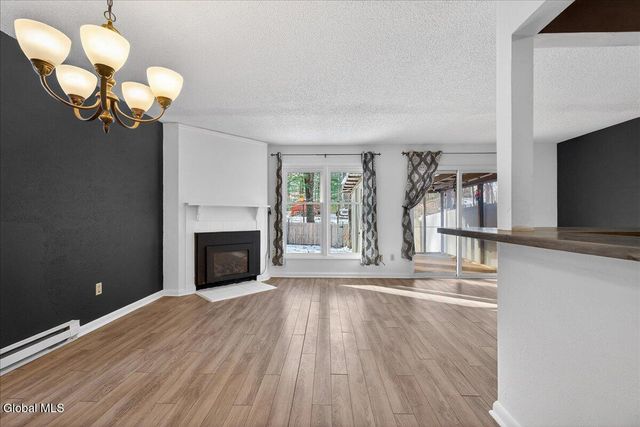 36 Tekakwitha Court, Clifton Park, NY 12065