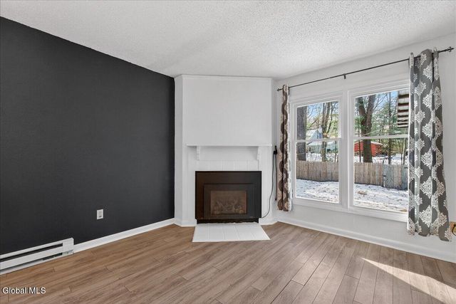 36 Tekakwitha Court, Clifton Park, NY 12065