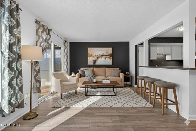 36 Tekakwitha Court, Clifton Park, NY 12065