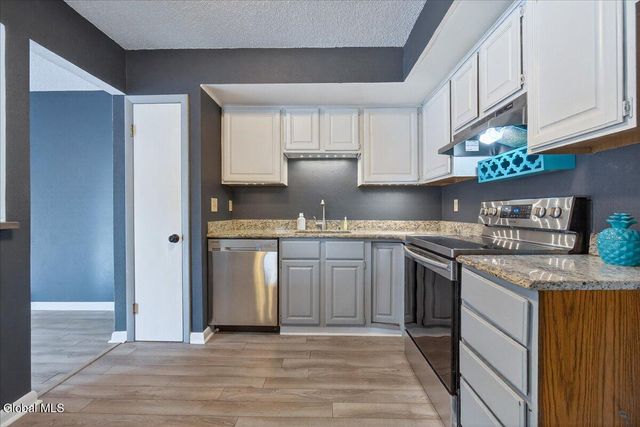 36 Tekakwitha Court, Clifton Park, NY 12065