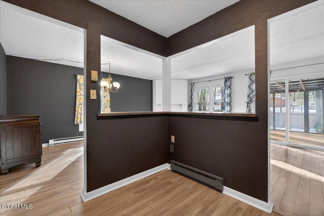 36 Tekakwitha Court, Clifton Park, NY 12065