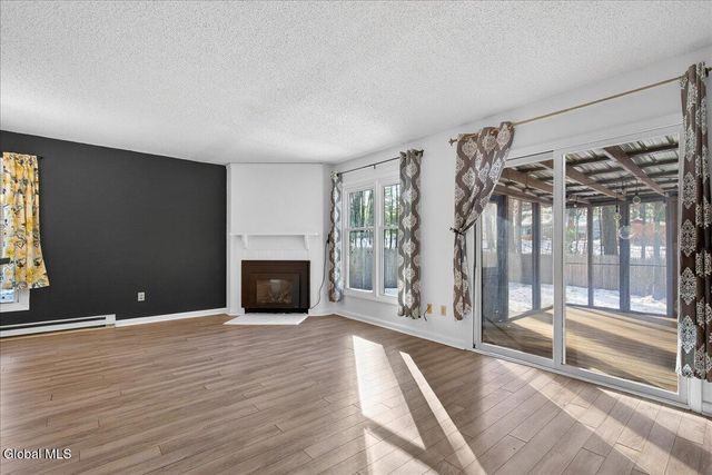 36 Tekakwitha Court, Clifton Park, NY 12065