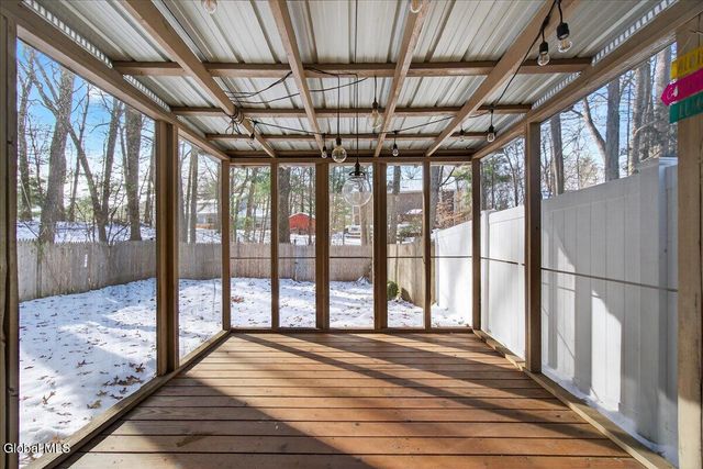 36 Tekakwitha Court, Clifton Park, NY 12065