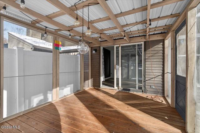 36 Tekakwitha Court, Clifton Park, NY 12065