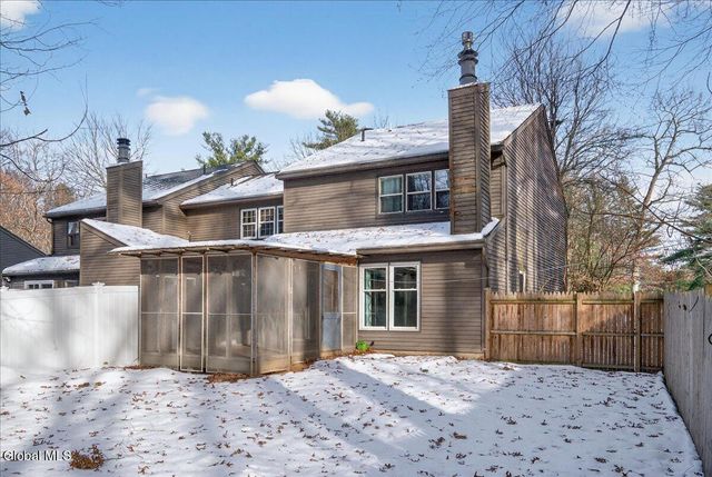 36 Tekakwitha Court, Clifton Park, NY 12065