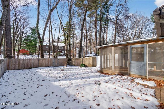 36 Tekakwitha Court, Clifton Park, NY 12065