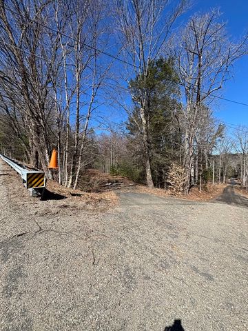 56 Bryant Rd, Cummington, MA 01026