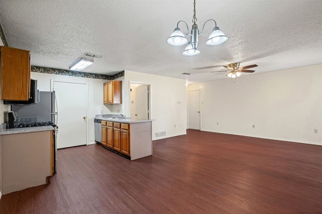 2721 La Jolla Court, Glenn Heights, TX 75154