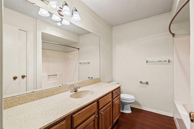 2721 La Jolla Court, Glenn Heights, TX 75154