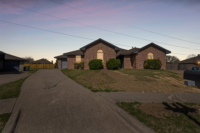 2721 La Jolla Court, Glenn Heights, TX 75154