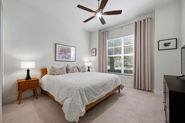 12021 PERENNIAL PLACE, Lakewood Ranch, FL 34211