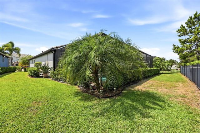 12021 PERENNIAL PLACE, Lakewood Ranch, FL 34211