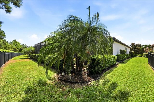 12021 PERENNIAL PLACE, Lakewood Ranch, FL 34211