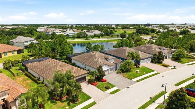 12021 PERENNIAL PLACE, Lakewood Ranch, FL 34211