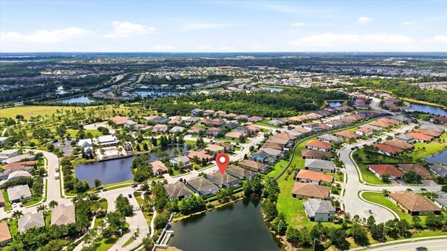 12021 PERENNIAL PLACE, Lakewood Ranch, FL 34211