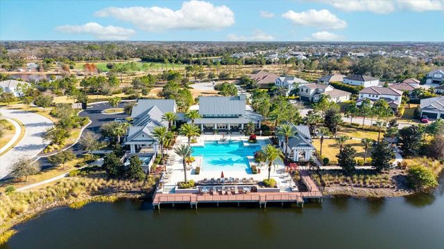 12021 PERENNIAL PLACE, Lakewood Ranch, FL 34211