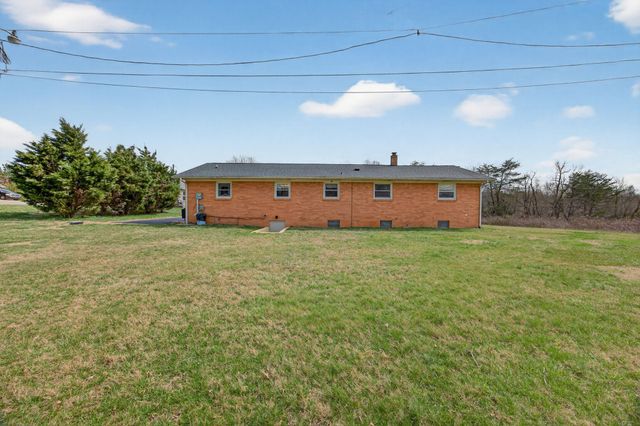 4920 Dodson Branch Rd, Cookeville, TN 38501