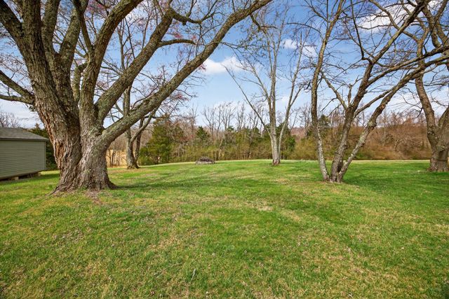 4920 Dodson Branch Rd, Cookeville, TN 38501