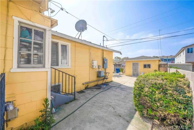 134 E 56th, Los Angeles, CA 90011