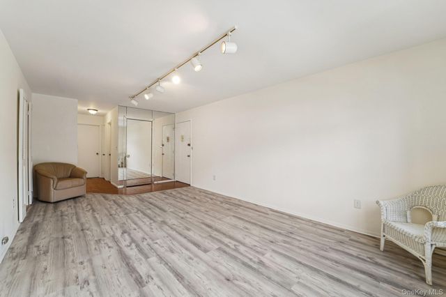 101 Parkside, Suffern, NY 10901