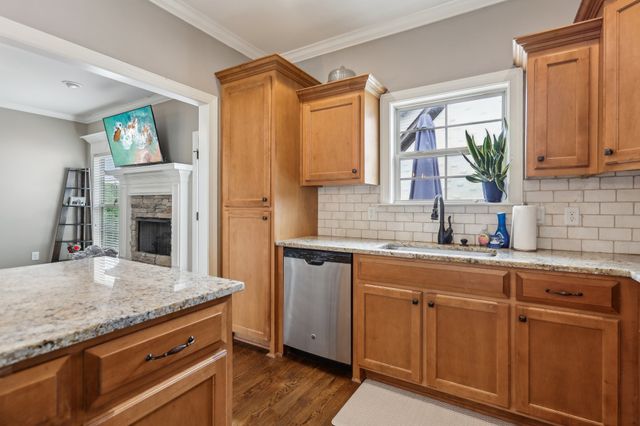 300 Dutchfalls Cv, Hermitage, TN 37076