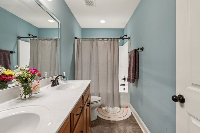 300 Dutchfalls Cv, Hermitage, TN 37076