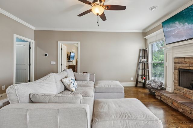 300 Dutchfalls Cv, Hermitage, TN 37076