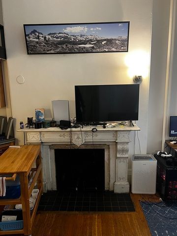 172 Marlborough 1F, Boston, MA 02116